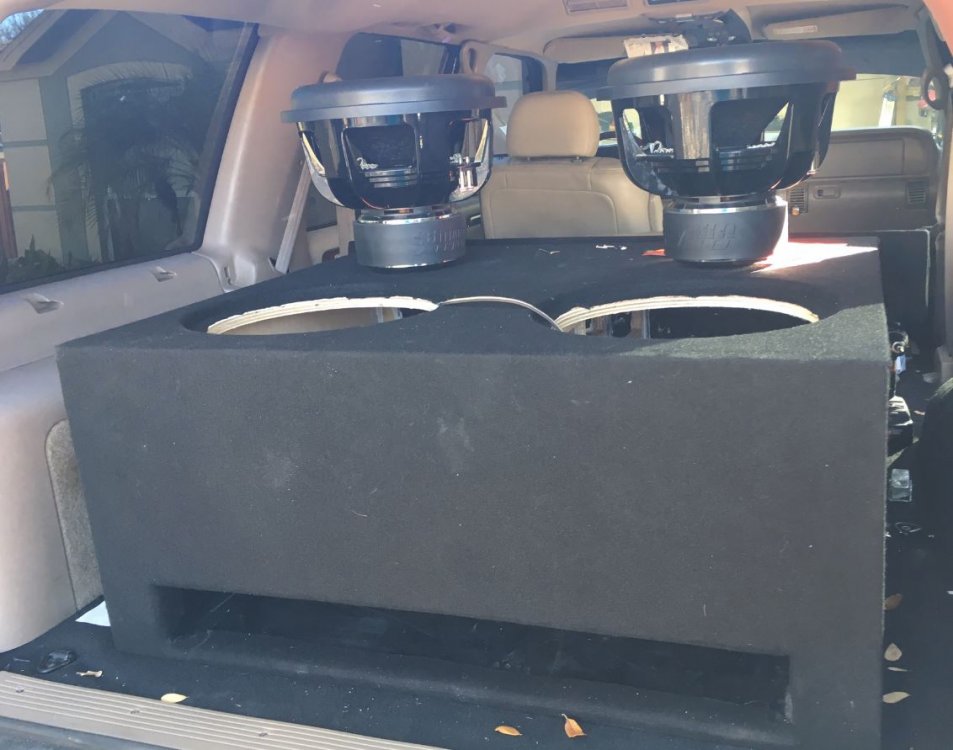 speakers in.JPG