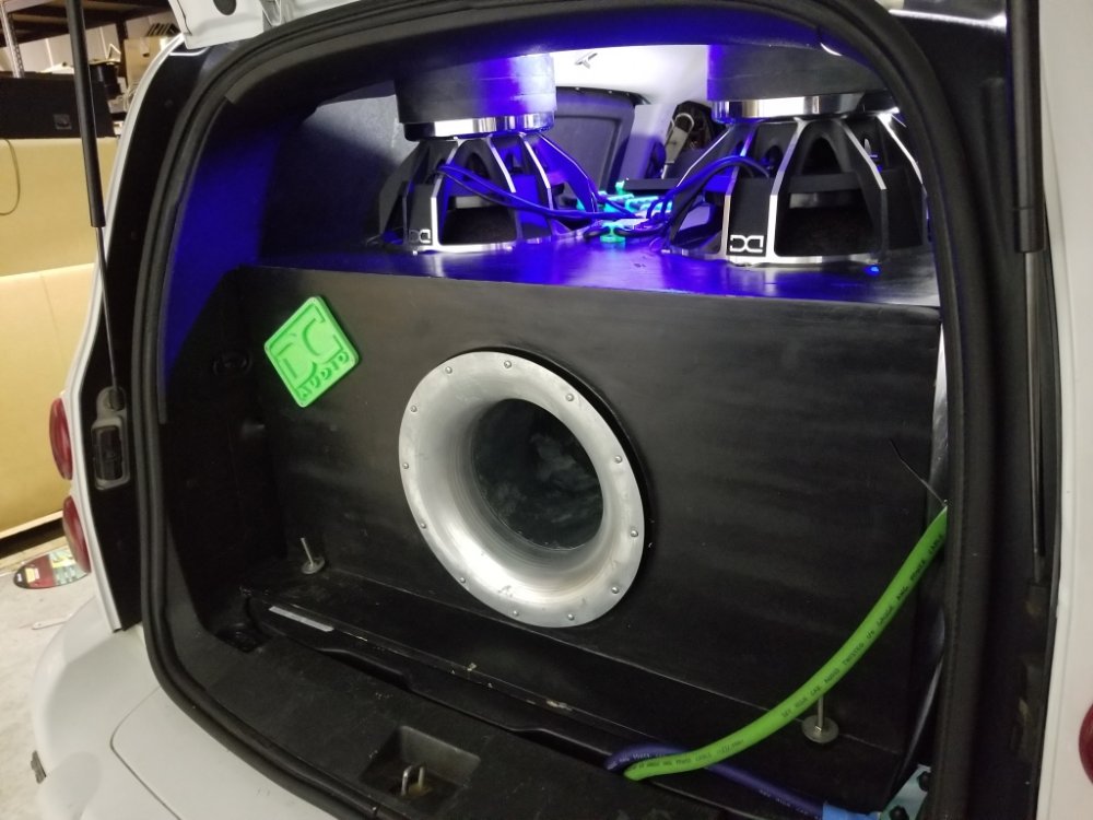 BoxRear.thumb.jpg.14f6b69510775b1d92a8c1e669a2fa3b.jpg