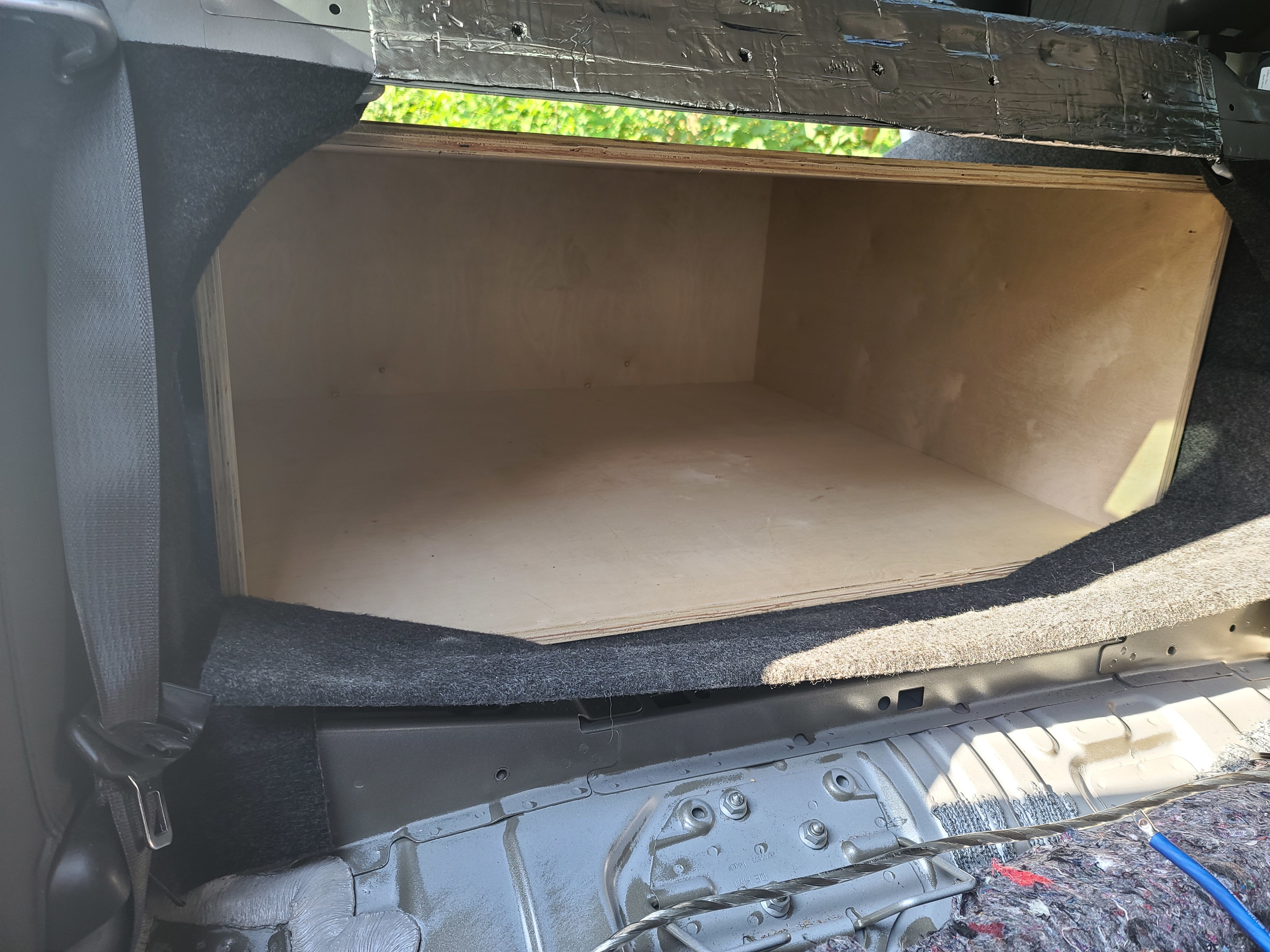 Box build bracing Subwoofers / Enclosures Steve Meade Designs